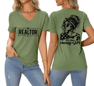 Vorder- und Rückansicht des grünen V-Ausschnitt-T-Shirts mit Grafikdruck