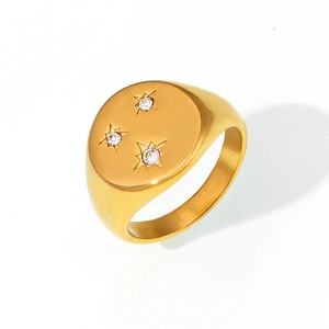 Anillo de sello minimalista en acero inoxidable chapado en oro 18K con tres circonitas