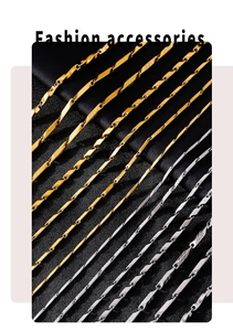 Nahaufnahme der gold- und silberfarbenen Gliederketten mit geometrischer Gravur