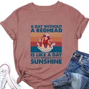 T-shirt en coton rouge avec portrait de femme rétro et détails d'impression du slogan