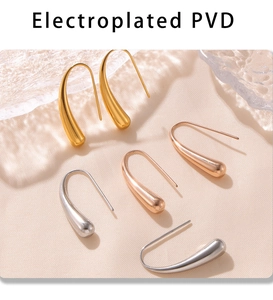Detalle de pendientes de gota con acabado pulido PVD en oro, plata y oro rosa elegante