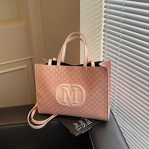 Sac Fourre-tout de Mode pour Femmes Imprimé Lettre M Grande Capacité Sac à Main en Cuir PU Sac à Bandoulière Quotidien