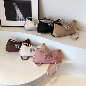 Sacs à bandoulière tendance en similicuir avec boucles papillon strass en six couleurs