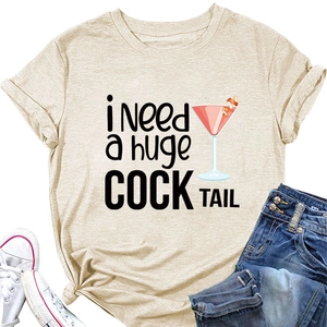 T-shirt in cotone color avena con stampa grafica I Need a huge COCKTAIL in piano
