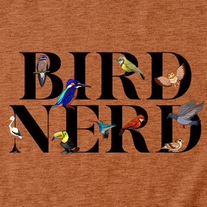 Détail de l'imprimé graphique Bird Nerd sur maille rouge rouille avec motifs d'oiseaux