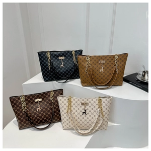 Classic checkered tote bag with deer charm and gold chain handle in four elegant colors