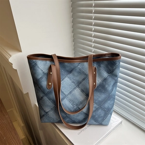 Women Large Capacity Tote Bag Denim Texture Patchwork PU Leather Shoulder Bag With Rivets Commuting Casual Handbag