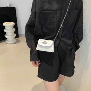 Mini white chain crossbody bag with M-letter print and silver orb clasp decoration