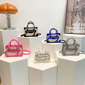 Petit Sac à Épaule en Paille Tissée et Cuir PU Patchwork pour Femmes Petit Sac à Main Carré avec Gland Fermeture Éclair Été Décontracté