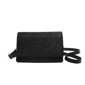 Funkelnde schwarze Pailletten Umhängetasche mit verstellbarem Gurt und Gold-Details