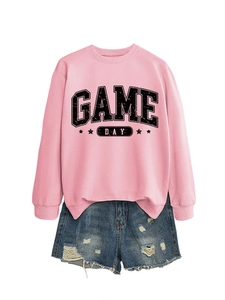 Sweat rose Game Day avec étoiles et short en jean vieilli en ensemble plat