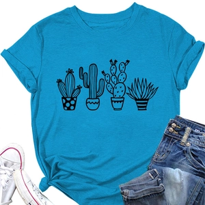 T-shirt blu cielo con stampa cactus, maniche risvoltate e dettaglio con nodo laterale