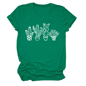 Dettaglio del tessuto della t-shirt verde a girocollo con stampe grafiche di cactus
