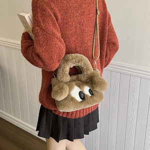 Sac à main d'hiver en peluche marron avec yeux de dessin animé et texture douce