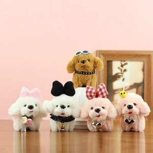 Porte-clés Chiot en Peluche Adorable Pendentif Chien en Peluche Doux Avec Nœud Cloche Collier de Künstliche Perles Lunettes de Soleil pour Sac à Dos
