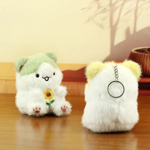 Simpatico portachiavi a criceto in peluche con ricamo a girasole su base in legno