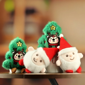 Mignon Pendentif Peluche Sapin de Noël Père Noël Mou Brodé Renne Ornement à Suspendre Pour Fête de Noël Maison Décoration