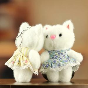 Détails de porte-clés chats en peluche avec robes à fleurs et dentelle raffinée