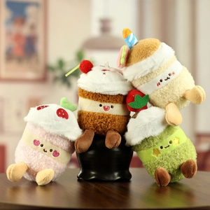 Mignon Porte-clés en Peluche Gâteau Adorable Charme de Sac en Forme de Dessert Jouet Doux Mini Poupée Pour Filles Cadeau