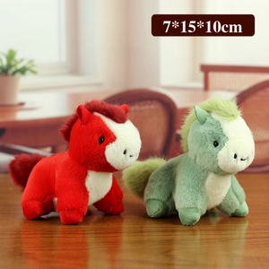 Lot de deux porte-clés cheval en peluche rouge et vert pour breloques de sac à main