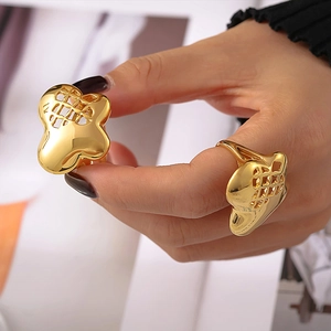 Anello A Farfalla Traforato In Acciaio Inossidabile Placcato Oro 18K PVD Gioielli Di Moda Artistica Individuale Da Donna