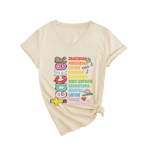 T-shirt femme beige à col en V avec imprimé enseignant et détail de nœud frontal