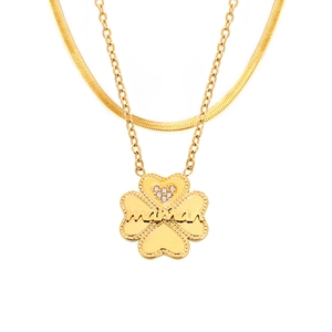 Collar doble dorado con colgante de trébol, grabado maman y detalles de circonita