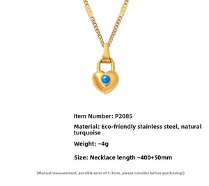 Detalle del colgante candado de corazón oro 18k con turquesa y medidas de cadena