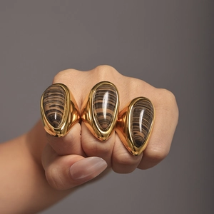 Exaggerated 18K gold plated stainless steel rectangle ring with wood grain stone