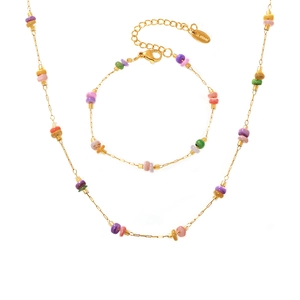 Parure de bijoux en acier inoxydable doré avec collier et bracelet à perles colorées