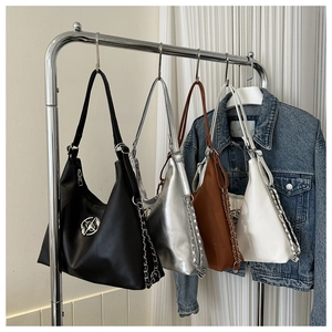 Hobo bag collection in four colors with stylish metal chains and large capacity