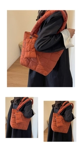 Vue détaillée du sac cabas matelassé caramel avec sa mini pochette et coutures carrées