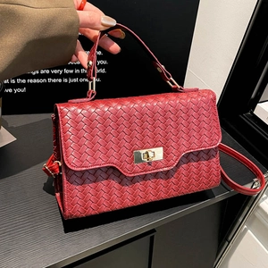 Mode Damen Geflochtene PU Leder Umhängetasche Minimalistische Handtasche Mit Metallschloss Quadratische Schultertasche