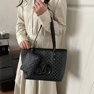 Klassisches schwarzes M-Monogramm-Tote-Bag-Set mit passender Tasche für den Alltag