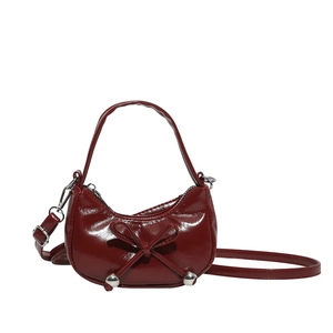 Retro weinrote Halbmond-Handtasche aus Lackleder mit Schleife und verstellbarem Riemen
