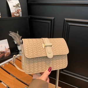 Fashion Woven PU Leather Crossbody Bag For Women Vintage Square Shoulder Bag With Metal Buckle Versatile Daily Messenger Bag
