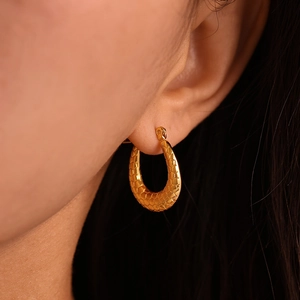 18K gold plated U-shaped hoop earrings with honeycomb texture pattern for women