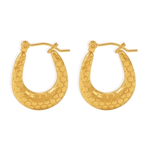 Minimalist 18K gold-plated U-shaped hoop earrings with textured fish scale pattern