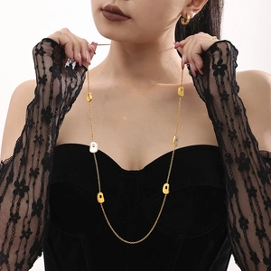 French style gold multi-layer horseshoe necklace with white mother of pearl insets