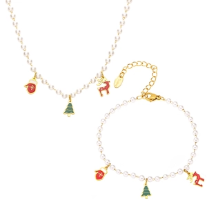 Weihnachtliches Perlen-Schmuckset mit Rentier- und Baum-Anhängern aus Edelstahl