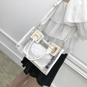 Elegante borsa a tracolla in PVC trasparente con pochette interna bianca e dettagli dorati