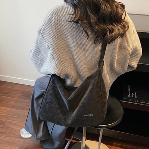 Large capacity vintage gray leather hobo bag with wide shoulder strap for commuting