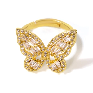 Eleganter 18K vergoldeter Schmetterlingsring mit funkelnden Zirkonia-Kristallen