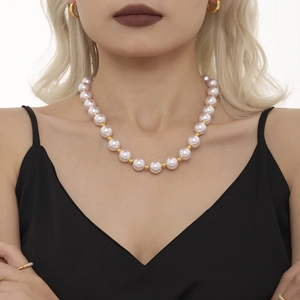 Collier en Perles de Coquillage Chaîne en Acier Inoxydable Avec Fermoir Coeur en Laiton Incrusté de Zircon Bijoux Femme ÉLégant