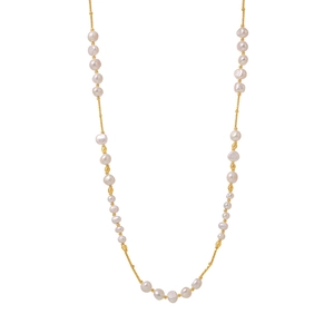 Collier en perles d'eau douce baroques et acier inoxydable doré au design chic