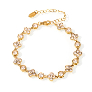 Elegant 18k gold plated stainless steel bracelet with clover motifs and zircon stones