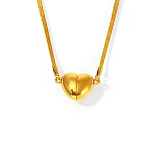 Collana con ciondolo a cuore magnetico dorato da donna con elegante catena snake
