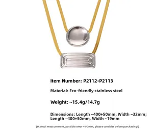 Detalle de collares de acero inoxidable bañados en oro de 18K PVD con colgantes finos