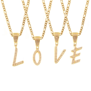 Colliers maille Figaro dorés avec pendentifs lettres LOVE et zircones cubiques micro-pavés