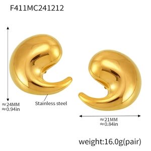 Detailed dimension guide for these 18K gold-plated curved teardrop stainless steel earrings